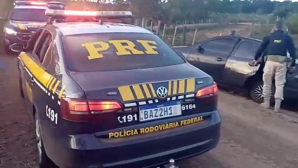 PRF apreende 21 kg de cocaína após perseguição em Jandaia do Sul