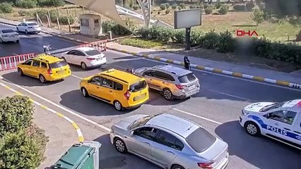 Valizde diş macunu tüplerine gizlenmiş tarihi eserler ele geçirildi