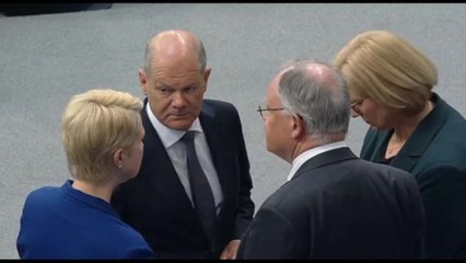 Dopo il voto fallito su Merz, Scholz resta cancelliere ad interim