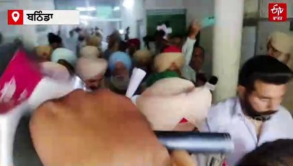 ਕਿਸਾਨਾਂ ਦੇ ਪ੍ਰਦਰਸ਼ਨ ਤੋਂ ਘਬਰਾਈ ਪੰਜਾਬ ਸਰਕਾਰ, ਕਾਰਾਂ ਤੋਂ ਉਤਾਰੇ ਸਟਿੱਕਰ, ਗ੍ਰਿਫ਼ਤਾਰ ਕੀਤੇ ਆਗੂ