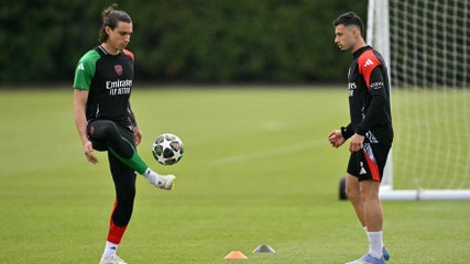 Calafiori è tornato: che show in allenamento tra samba e rock