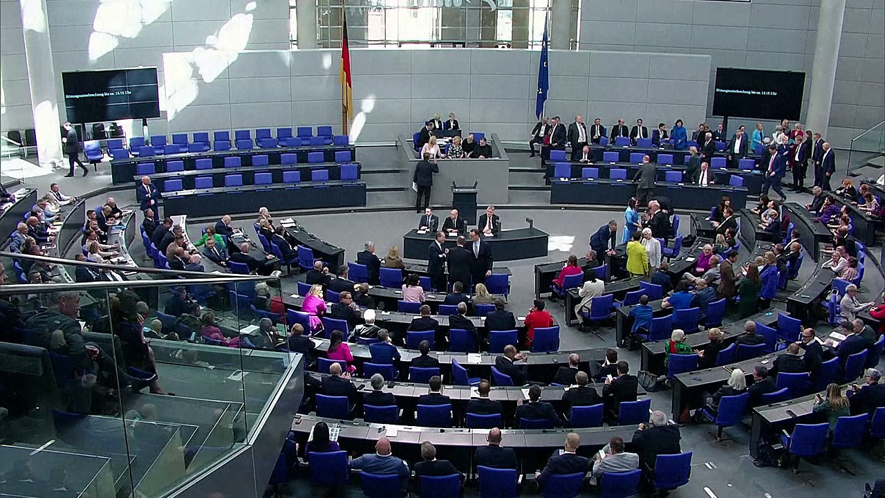 Kanzlerwahl: Bundestag tritt erneut zusammen