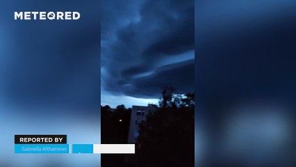 A terrifying supercell storm strikes several cities in southern Hungary! It brought heavy rainfall, large hail, and powerful winds in its path
