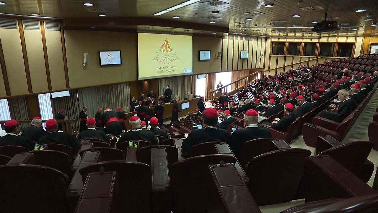 Los cardenales se instalan en el Vaticano para el cónclave