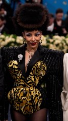 Doja Cat Sports Sculptural Marc Jacobs Bodysuit in Fitting Feline Print at the 2025 Met Gala