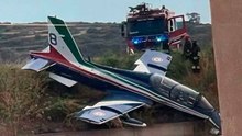Video: Drie Frecce Tricolori-straaljagers botsen in de lucht tijdens show boven het eiland Pantelleria
