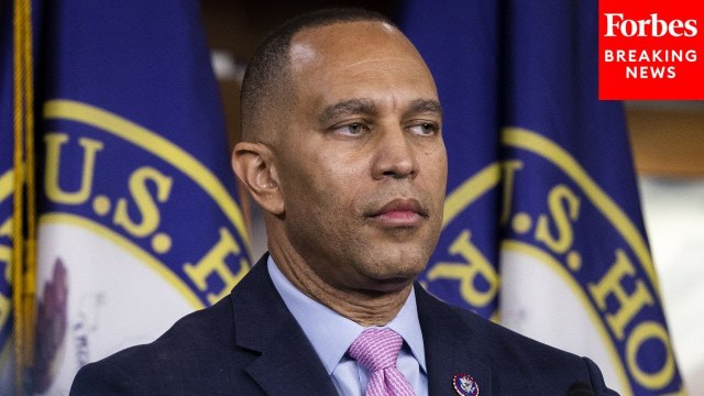 Hakeem Jeffries Asked If Vulnerable House Dems Running For Senate Seats Is A 'Liability' For Dems