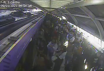 Homem morre após ficar preso entre a porta e o trem do Metrô em SP na Linha 5-Lilás
