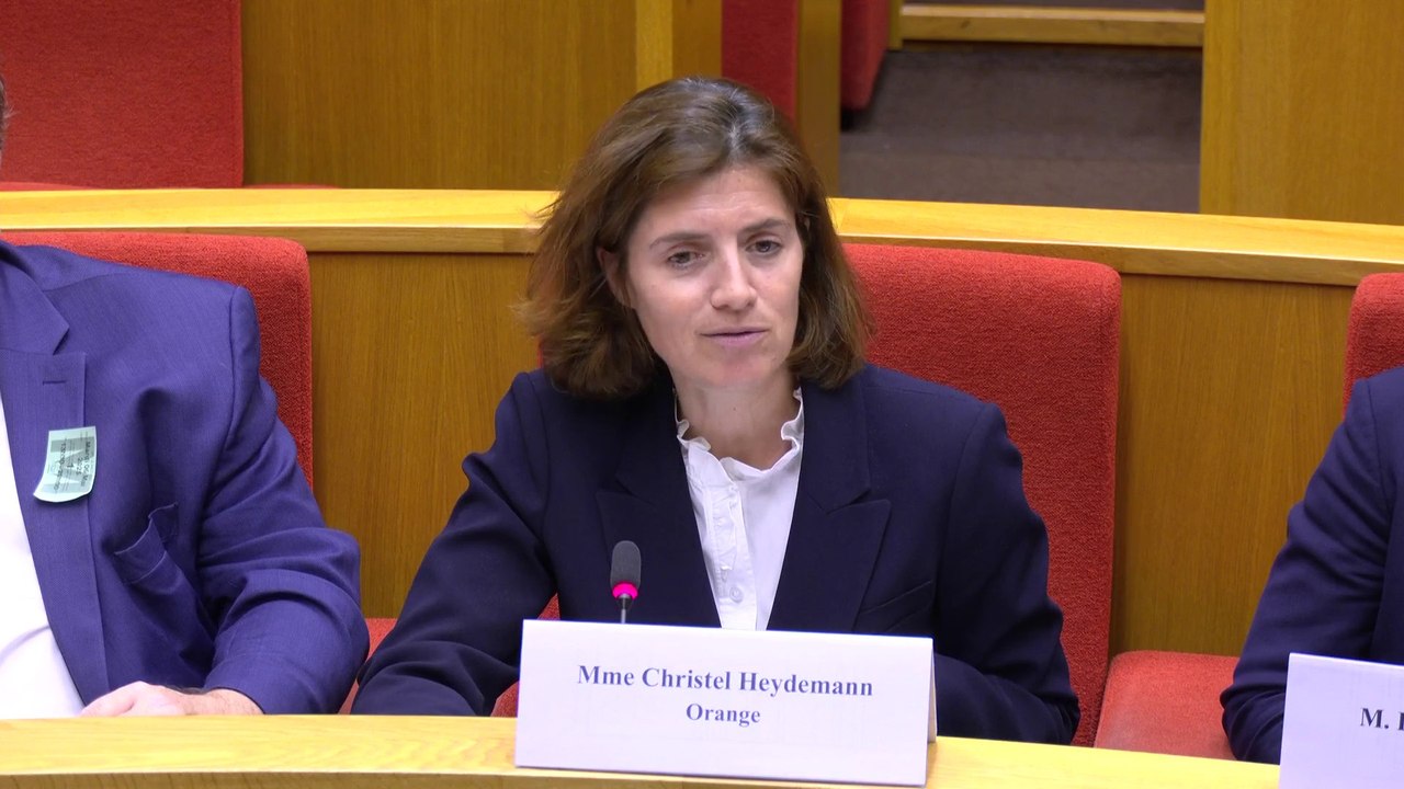 « La baisse du crédit impôt recherche n’est pas un bon signal », avertit la patronne d’Orange