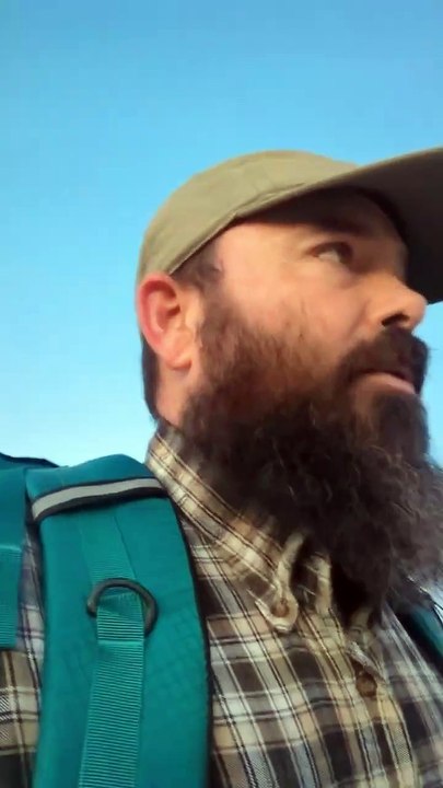 Handyman Rucks 6 Miles To Confront Crazy Plumber (1)