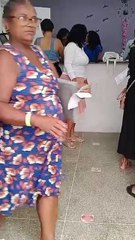VÍDEO: Cidadã se revolta e aponta descaso em unidade de saúde de Lauro de Freitas