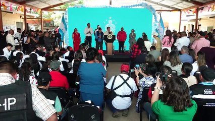 Xiomara Castro cuestiona a religiosos que criticaron a Mel Zelaya