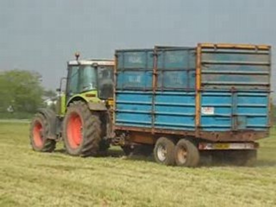 Ensilage d'herbe dans le 29