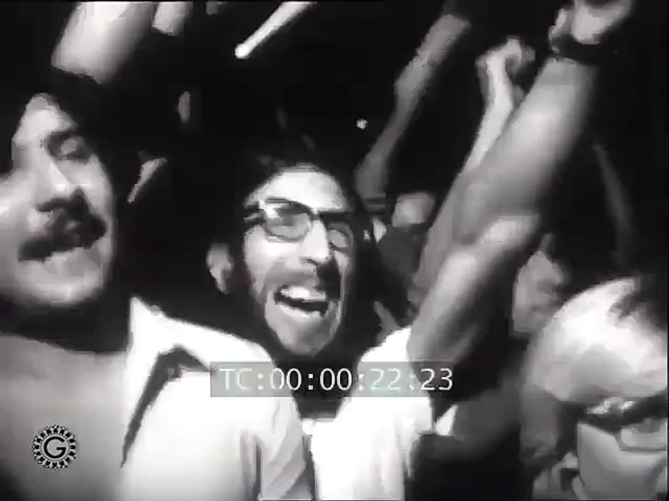 Johnny Hallyday – Gros Plan sur le Show (Gaumont Actualités – 25 Septembre 1971)