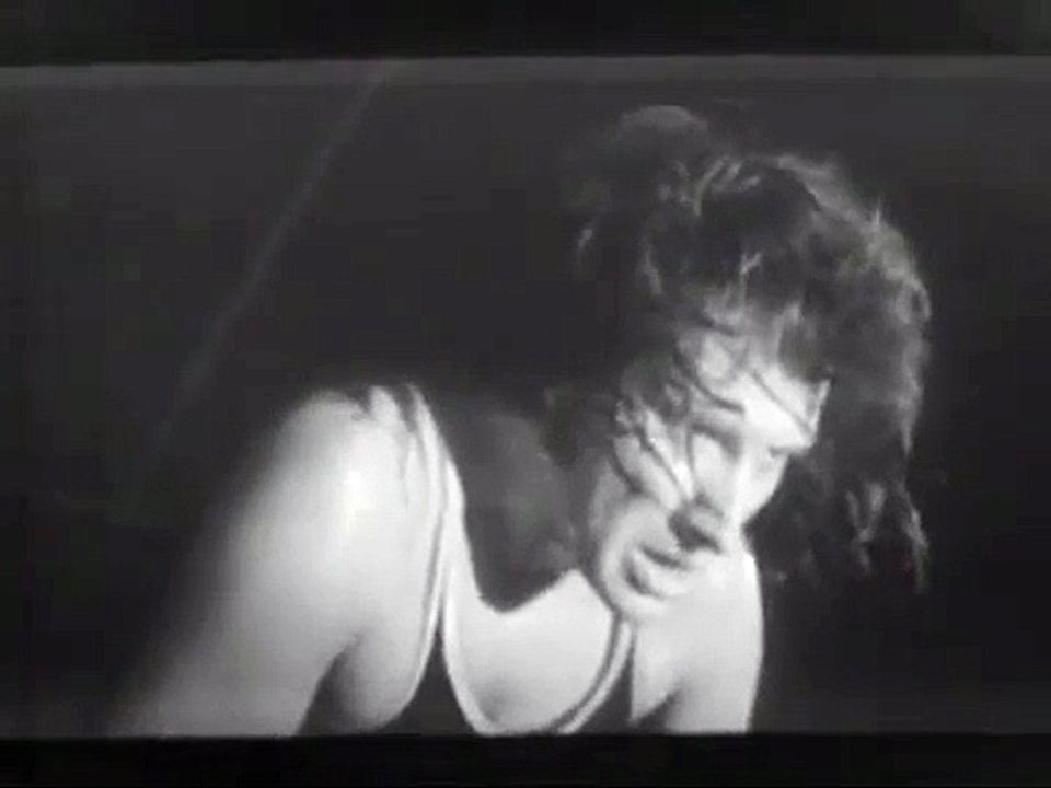 Johnny Hallyday – "J’ai Tout Donné" (Extrait du Film de Reichenbach – Monsieur Cinéma, 18 Juin 1972)