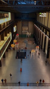 🖼️ 3 expos GRATUITES à Paris 👁️📍 Pavillon Carré de Baudouin – Megalomelancholia📍 Parc de la Villette – 100% L’Expo📍 Lafayette Anticipations – As Above So Below de Mark Leckey©️ Crédit : Petit Mauda / Images : Tate Modern