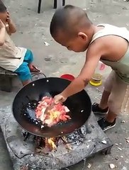 Cute baby make dinner for his little sis new viral funny video 📸🤣#shorts #shortvideos #funnyvideos #viralvideos #viralshorts #comedy #foryou