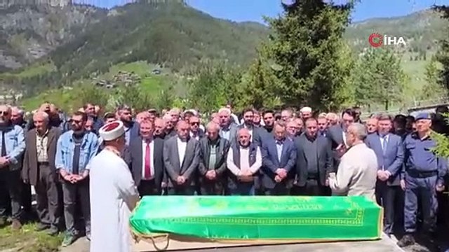 Cumhurbaşkanlığı İletişim Başkanı Altun amcasının cenaze törenine katıldı