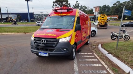 Carro e moto se envolvem em colisão no Trevo da Portal