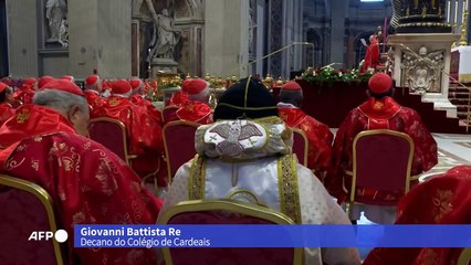 Cardeais recebem apelo por unidade antes do conclave