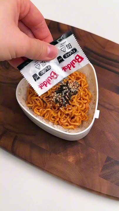 Follow for more ASMR videos🌮🍟 Credits: @wendailylife_ #mukbang #asmr #fastfood #asmreating