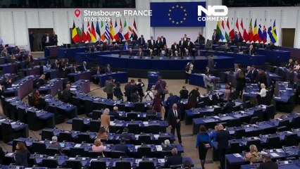 Parlament UE upamiętnia rocznicę II wojny światowej, ostrzegając, że pokój pozostaje kruchy
