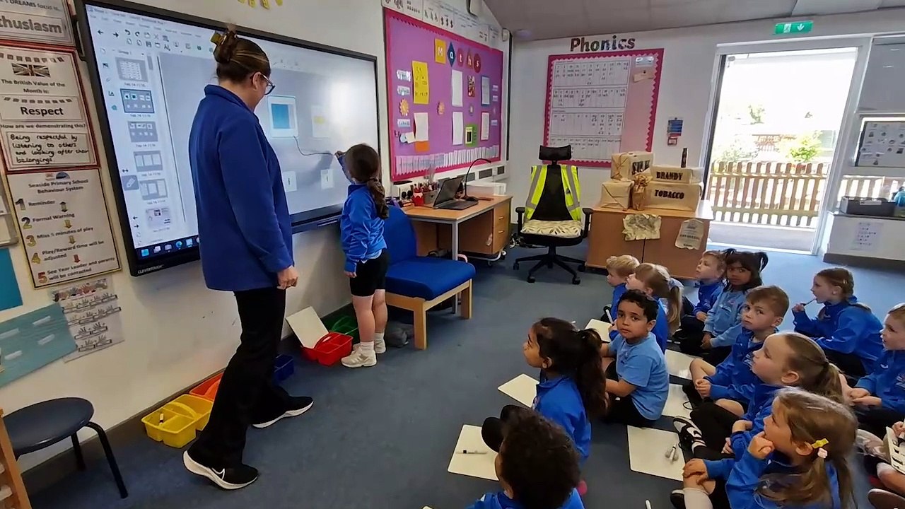 Seaside Primary School in Lancing celebrate their outstanding ofsted achievement