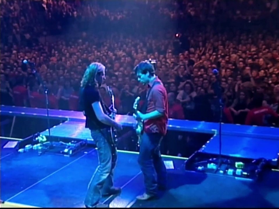 Hollywood - Nickelback (live)