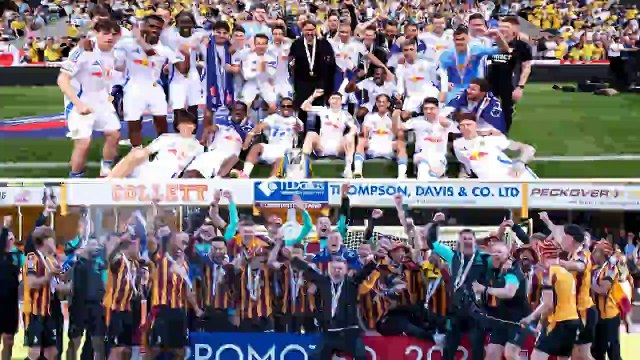 Leeds United and Bradford City celebrate as Sheffield United contemplate - The YP FootballTalk Podcast