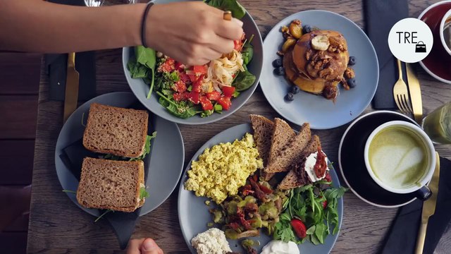 Comer menos para vivir más: la clave de la longevidad de este científico de 96 años