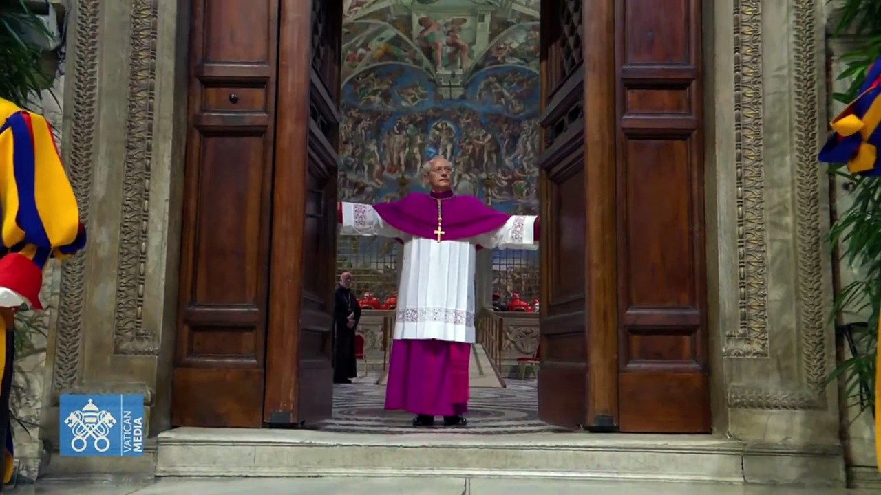 Se cerraron las puertas de la Capilla Sixtina y comenzó el cónclave