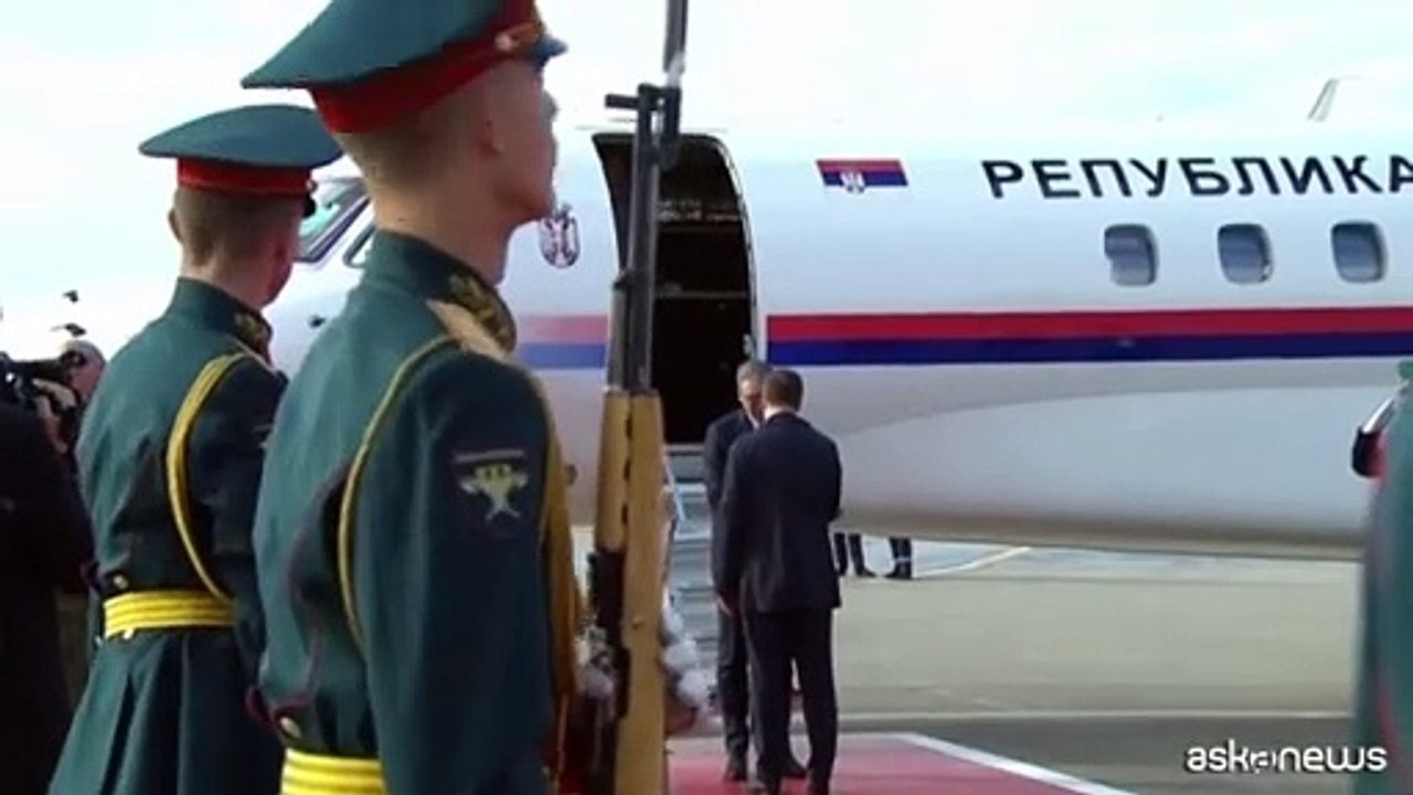 Presidente serbo Vucic a Mosca per la parata Giorno della Vittoria