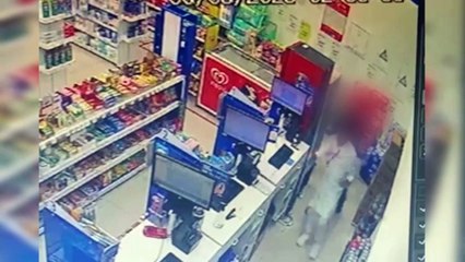 Homem é detido após assaltar farmácia e sorveteria em São Vicente; VÍDEO