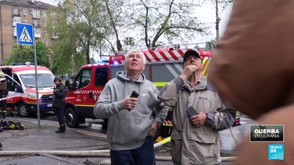 Al menos dos muertos tras ataque ruso contra zona residencial de Kiev