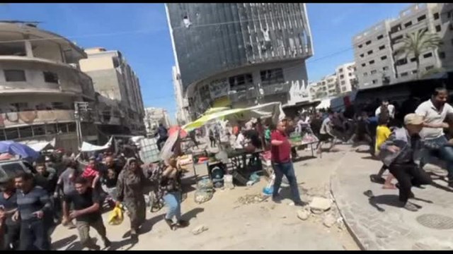 Raid israeliano su un mercato di Gaza, almeno 16 morti