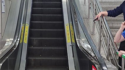 인천 부평역 에스컬레이터 고장...3명 병원 이송 / YTN