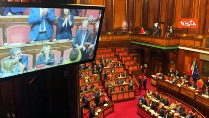 Meloni esce dall'Aula del Senato dopo il Premier Time