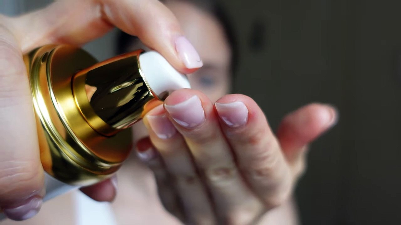 How to Use Avologi Eneo Totale with Skincare Products ｜ Anti-Aging Device Tips