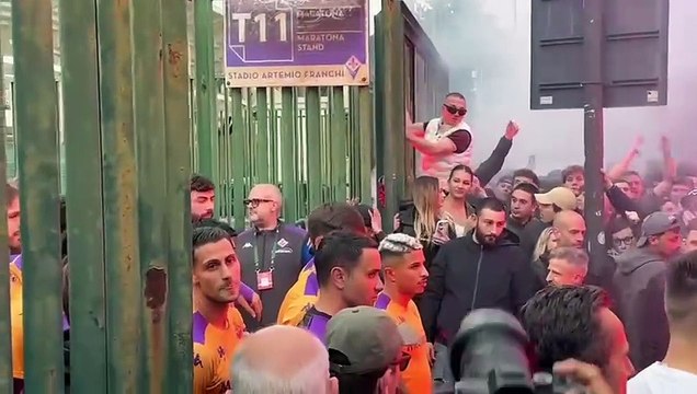 Fiorentina, i tifosi caricano la squadra in vista della finale di ritorno di Conference