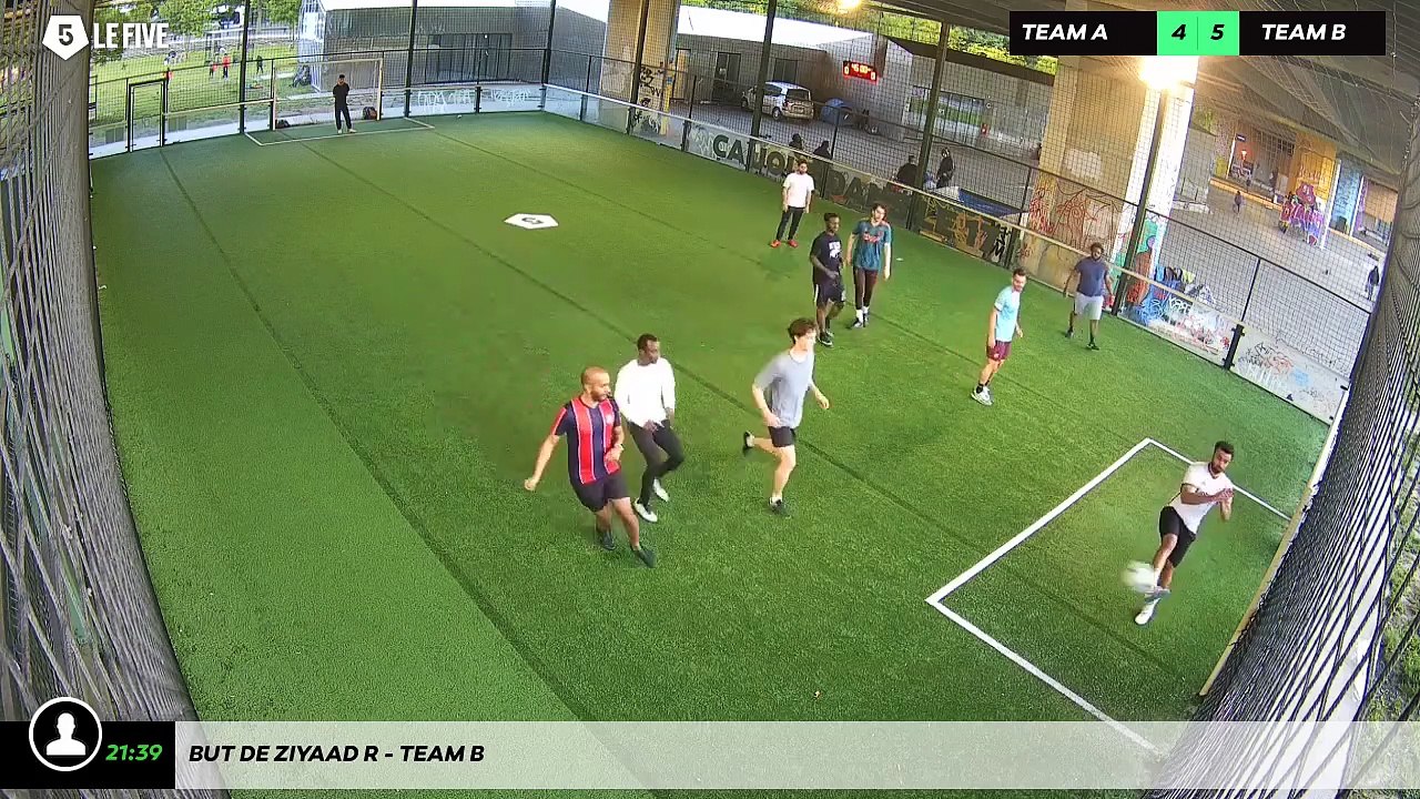 But de Ziyaad R - Team B