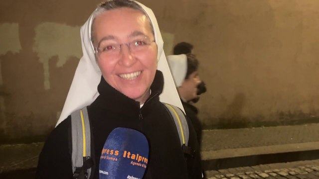 I fedeli dopo la fumata nera Grande emozione, aspettiamo nuovo Papa