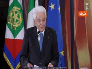 Mattarella: "Uscire da sole logiche commerciali sul cinema"