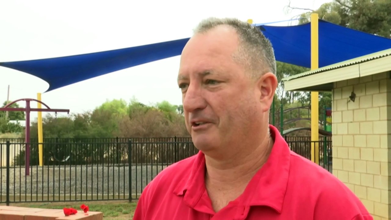 Bega to close cheese processing plant in small town of Strathmerton, leaving community reeling