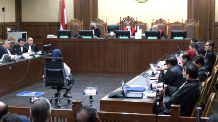 Emosional! Tangis Saksi Riezky PDIP di Sidang Hasto: Anda Sekjen Partai, Tapi Anda Bukan Tuhan!