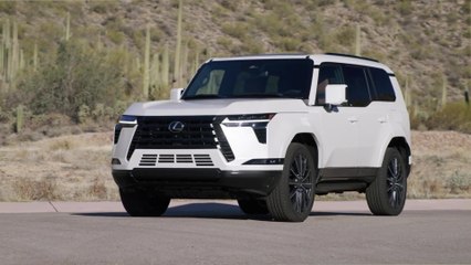 2025 Lexus GX Luxury+ Design Preview in Eminent White Pearl