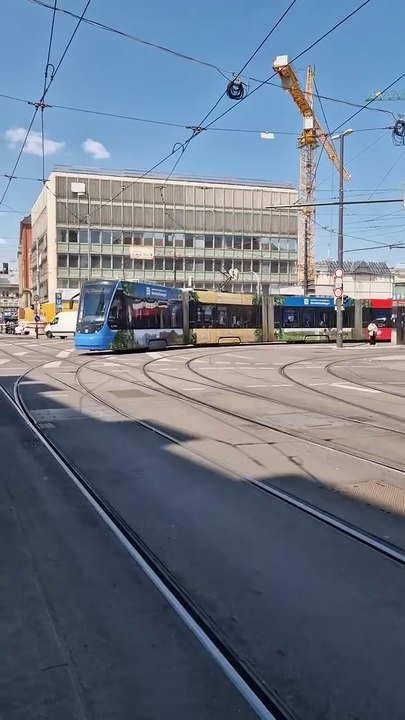 Tram_Munich,_Germany,_DE___4k(720p)