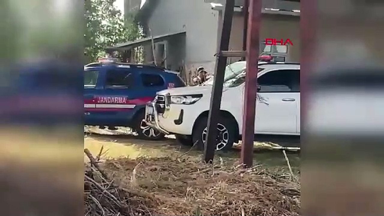 Eşi intihar etmişti... 2 çocuk babası, sevgilisiyle birlikte ağaçta asılı halde bulundu