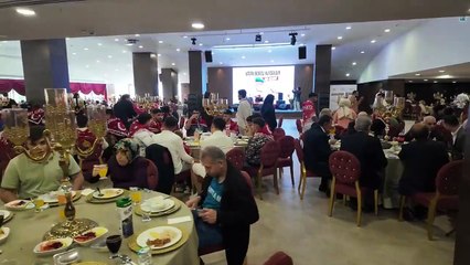 Arnavutköy Belediyesi’nden Askere Gidecek Gençlere Kınalı Uğurlama