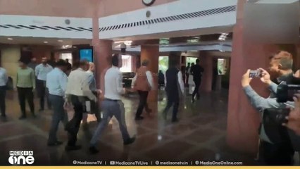 സർവ്വകക്ഷിയോ​ഗം ഉടൻ; ​ഖാർ​ഗെയും രാഹുൽ ​ഗാന്ധിയും പങ്കെടുക്കും