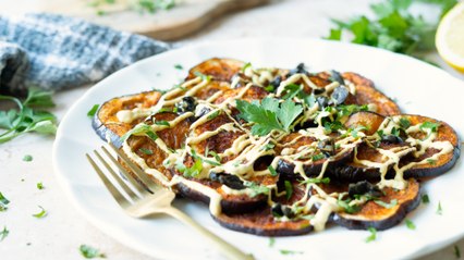 Berenjena en salsa de yogur y curry